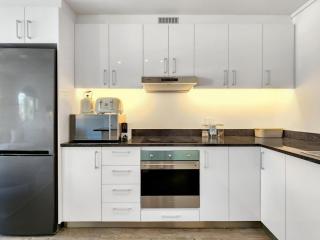 Castle Rock Apartment with Table Mountain Views - 2