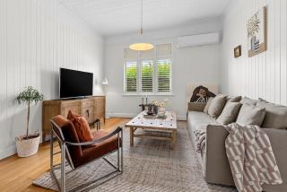 Elegant Escape-4 Bed Car Pool,8 mins to Airport - 0