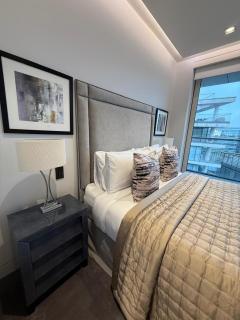 Gorgeous Large Luxury Lateral Flat with Large Terrace with Views of Tower Bridge and City - 4