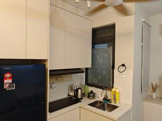Neu Suite 2 Rooms 1 Bath Unit For Rent Free Wi-Fi - Kuala Lumpur - 4