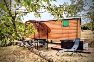 Terra Bulle Hébergement - Roulotte climatisée avec SPA privatif - 2