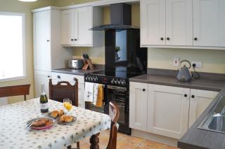 Farmhouse with Hot tub Sleeps7 - 7