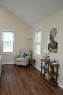 Spacious 2BD near Princeton, Cafes! Family, Backyard, Parking - 6