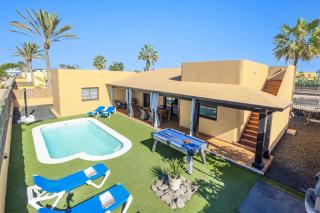 Villa Papagayo Deluxe by Villa Plus - 4