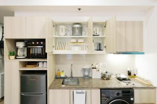 Breathtaking Eastwood City View, 3min walk to Malls, with Washer - 8