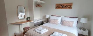 Gorton House & Orchard Cottages - 2