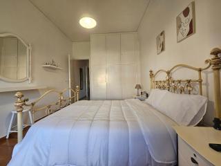 Come & Stay Apartment - Athens Town - 9