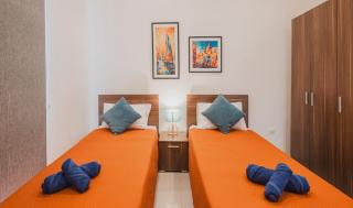 Charming Duplex by Valletta - No Extra Fee - 2