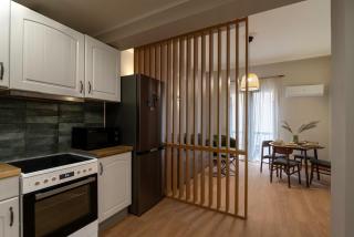 Classic & Charming 2BR, Petralona Metro - 1