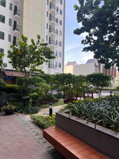 Osaka Resort at Osaka Apt PIK2 with Netflix 4K TV and Wifi - 7