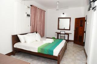 Landy Beachscape Hotel & Restaurant - 2