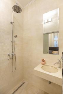 Flawless Design 2BR at Oktogon - 6