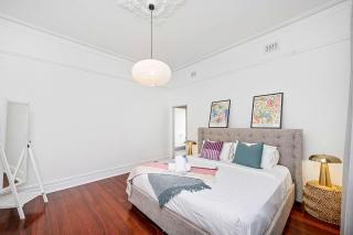 Stylish Suburban Getaway Spacious&bbq - 8