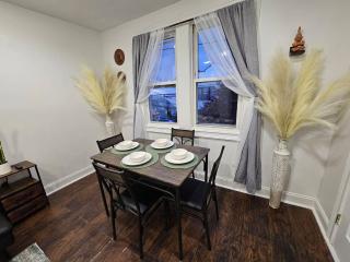 Spacious 2BR Apt| 3 Beds | 15 Min to NYC - 5