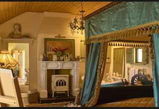 Compass Artists Cottage - 3