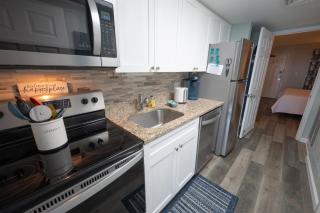 New High Floor, Direct Sea Watch, King Bed, Decor! - 7