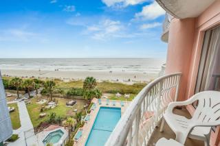 Beachside Getaway Breathtaking Ocean Views! - 4