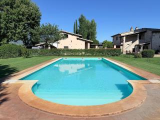 Fab villa with fenced pool, huge grounds, meditation park, child activity park - Limiti - 9