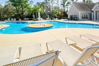 NEW! Large 2BR Savannah Shores PoolPickleball - 8