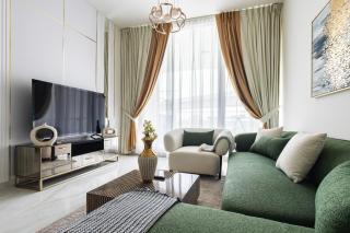 Luxury 3Br Apts with Private Pool in Gemz by Simply Comfort - 0