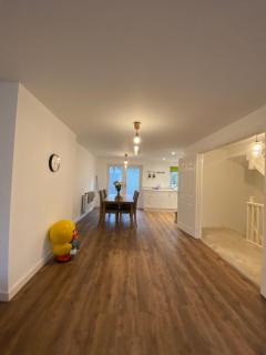 4 Bedroom House in Durham Centre - - 0