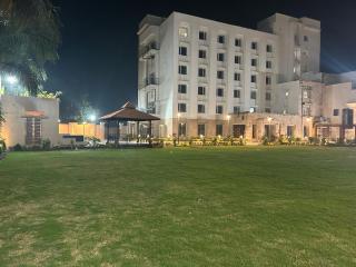 Hotel Yuvraj Dx - 1