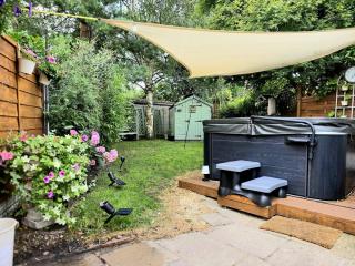 Cosy retreat with hot tub - Nantwich - 9