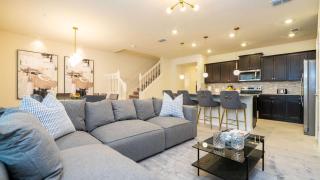 Upstay Family Fun 5BR Retreat w Pool & Games Room - 0