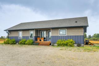 Pinedale Getaway Near Hiking, Skiing and Lakes! - 7