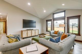 Pinedale Getaway Near Hiking, Skiing and Lakes! - 6