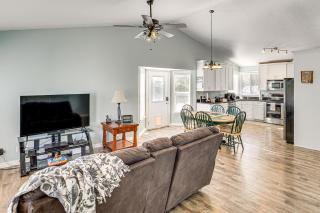 Family Home with Fenced Yard Between Provo and SLC! - 8