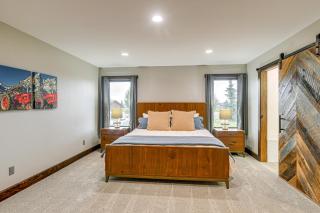 Pinedale Getaway Near Hiking, Skiing and Lakes! - 2