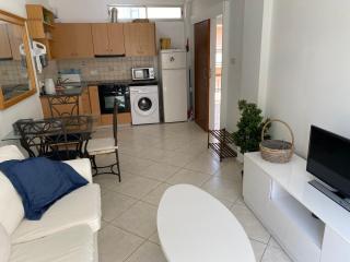 1 bedroom flat 200m from the beach in germasogia tourist area - 8