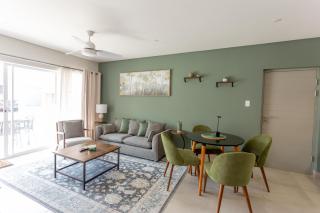 No 19 at 1 on York - luxury townhouse - George - 3