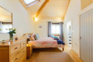 Stunning Old Carthouse with seaview - 1