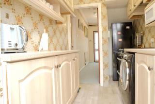 Traditional 3-Bedroom Home- contractors and family - 6