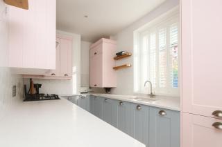 The PINK House , FREE Parking , 3 Bedrooms , Garden , close to M4 and countryside! - 5