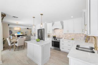 Inviting waterfront home with western exposure - 3