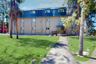 Hi Country Haus 6-15 - 0