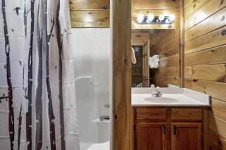 Spacious, 1mi to Pkwy, Games, Hot Tub, Mtn Views! - 8