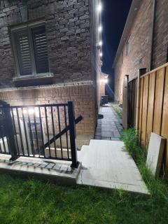 3 bdrm 3 full bath Brampton Toronto, Sleeps 16 - 9