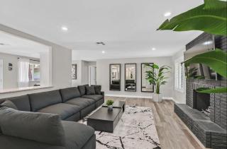 Vegas Home 4BR Pool & Outdoor Lounge near Strip - 5