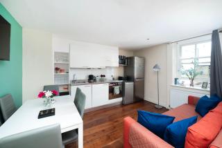 Oxford Street Apartments - 6
