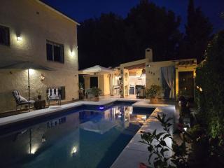 The Garden RA Floor Private Rooms, Pool, Garden Access - 6