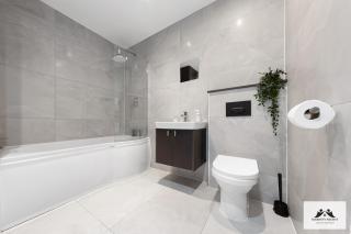 Luxury Garden View 2-Bedroom Suite - Croydon - 5