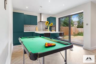 Luxury Garden View 2-Bedroom Suite - Croydon - 9