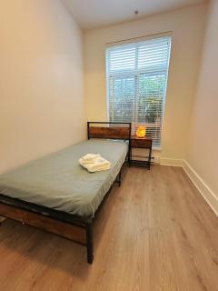 UBC Comfortable and Quiet 3 bedrooms apartment - 3