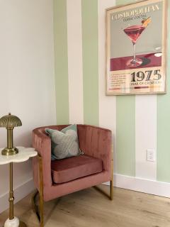 The Haven Haus - 2 Kings 1 Queen, 5 Minutes from Airport, 15 minutes to downtown - 5