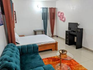 1 grand studio climé meublé - Abomey-Calavi - 2