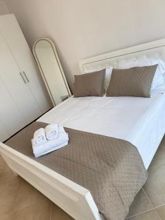 AKH Apartments - 4